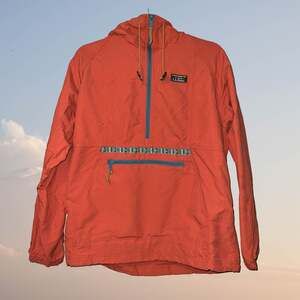 L.L.Bean Mountain Classic Anorak Orange Women, Tapered Trim DISCONTINUED STYLE
